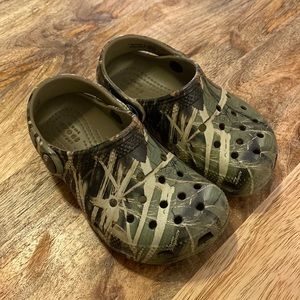 Toddler Camo Croc Size 9